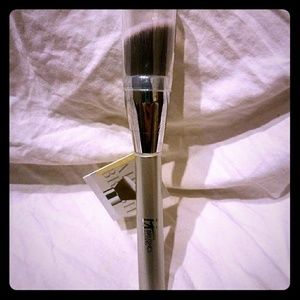 It Cosmetics airbrush complexion perfection